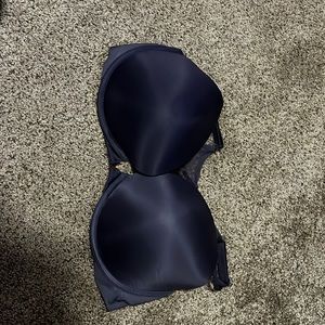 Victoria’s Secret 36DD bra